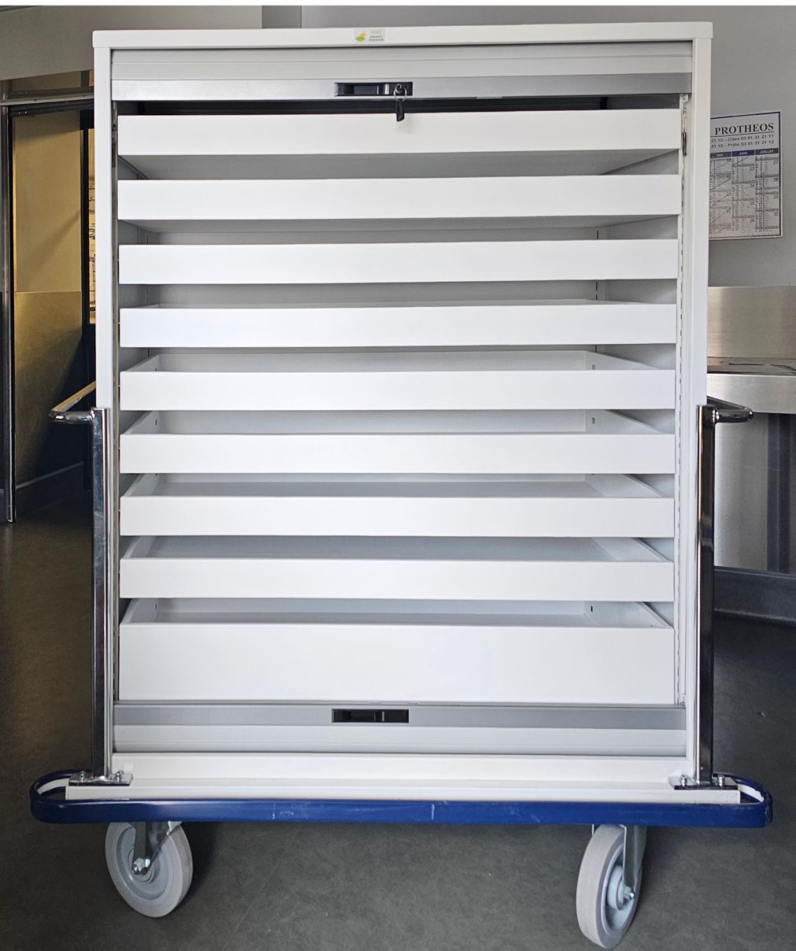 Armoire navette de dotation